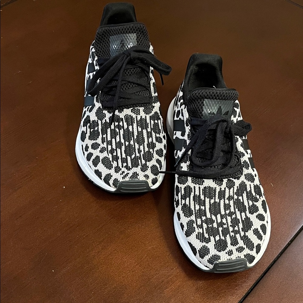 adidas swift run 1.0 women’s leopard print